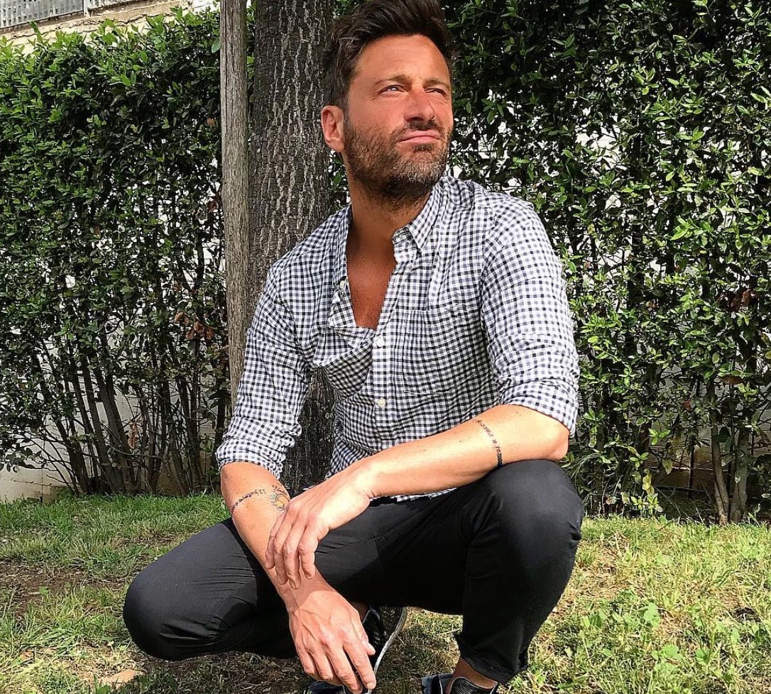 Il conduttore di Temptation Island Filippo Bisciglia "paralizzato per due anni"