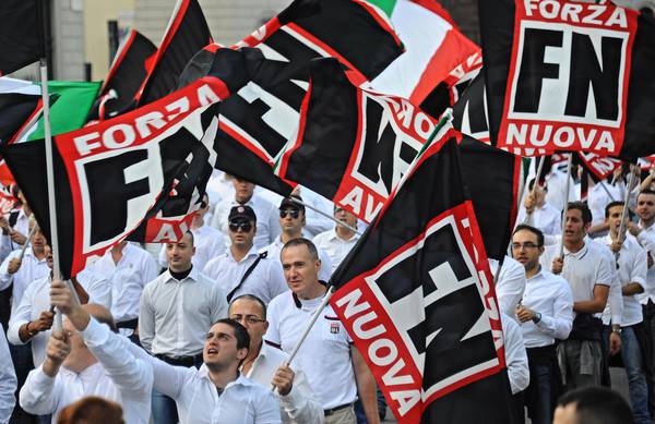 Fnsi: "Da Forza Nuova intimidazioni e minacce neofasciste ai giornalisti"