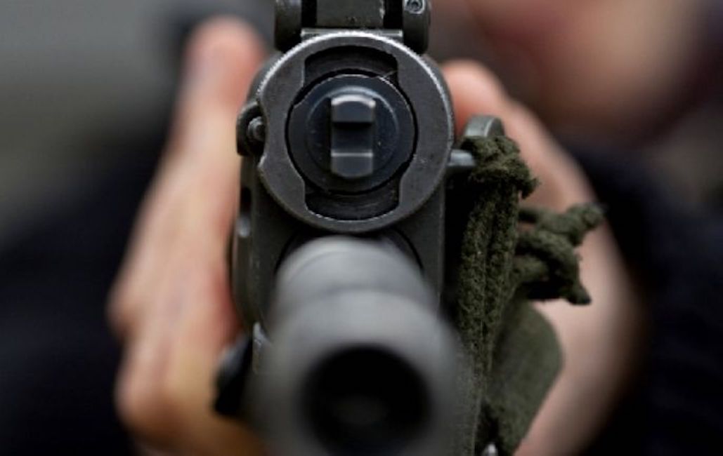 Porto Sant'Elpidio, litiga con la moglie e le spara col fucile