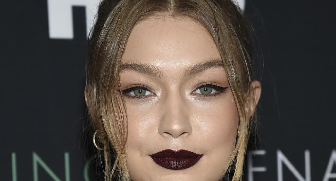 Gigi Hadid, la modella di origine palestinese: "Scontri a Gaza? Si tratta di avidità" (foto Ansa)