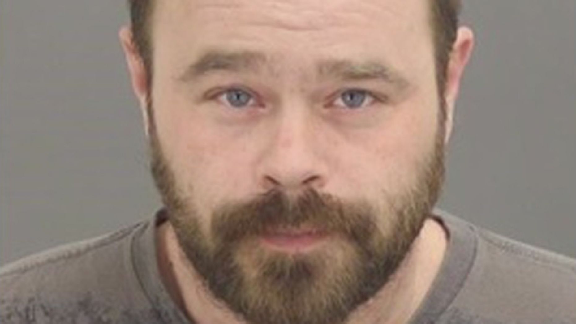 Usa, arrestato uomo di 37 anni. Accusa: "Ha violentato la figlia e ha avuto un figlio da lei"