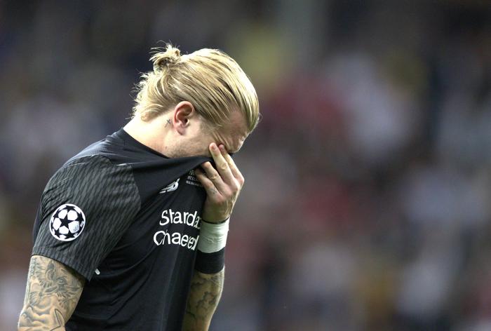 Loris Karius, scuse social e minacce di morte al portiere saponetta: "Ucciderò la tua ragazza"