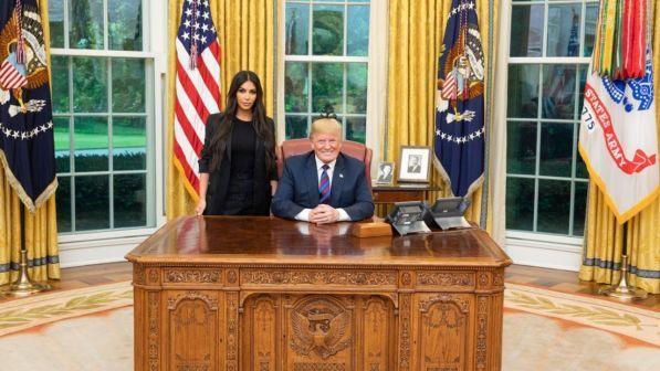 Kim Kardashian e Donald Trump insieme alla Casa Bianca FOTO