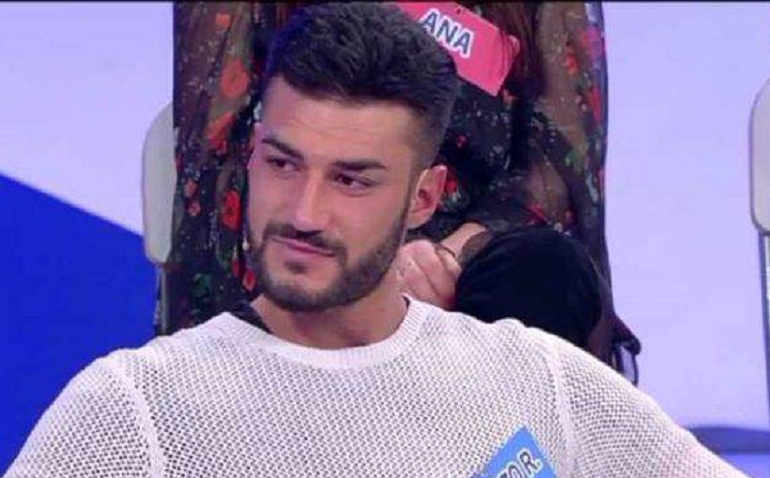 Lorenzo Riccardi, incidente in moto per il corteggiatore di Uomini e Donne