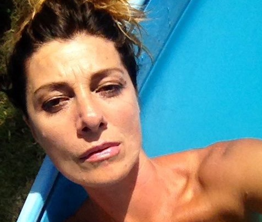 Loretta Rossi Stuart: "Le mie foto senza veli finite online mi faranno perdere la casa"