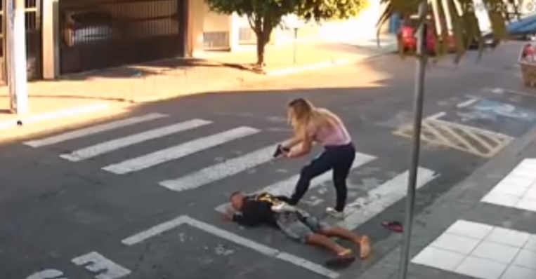 rapinatore ucciso mamma poliziotta