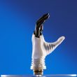Mano bionica hi-tech, si muove come quella naturale