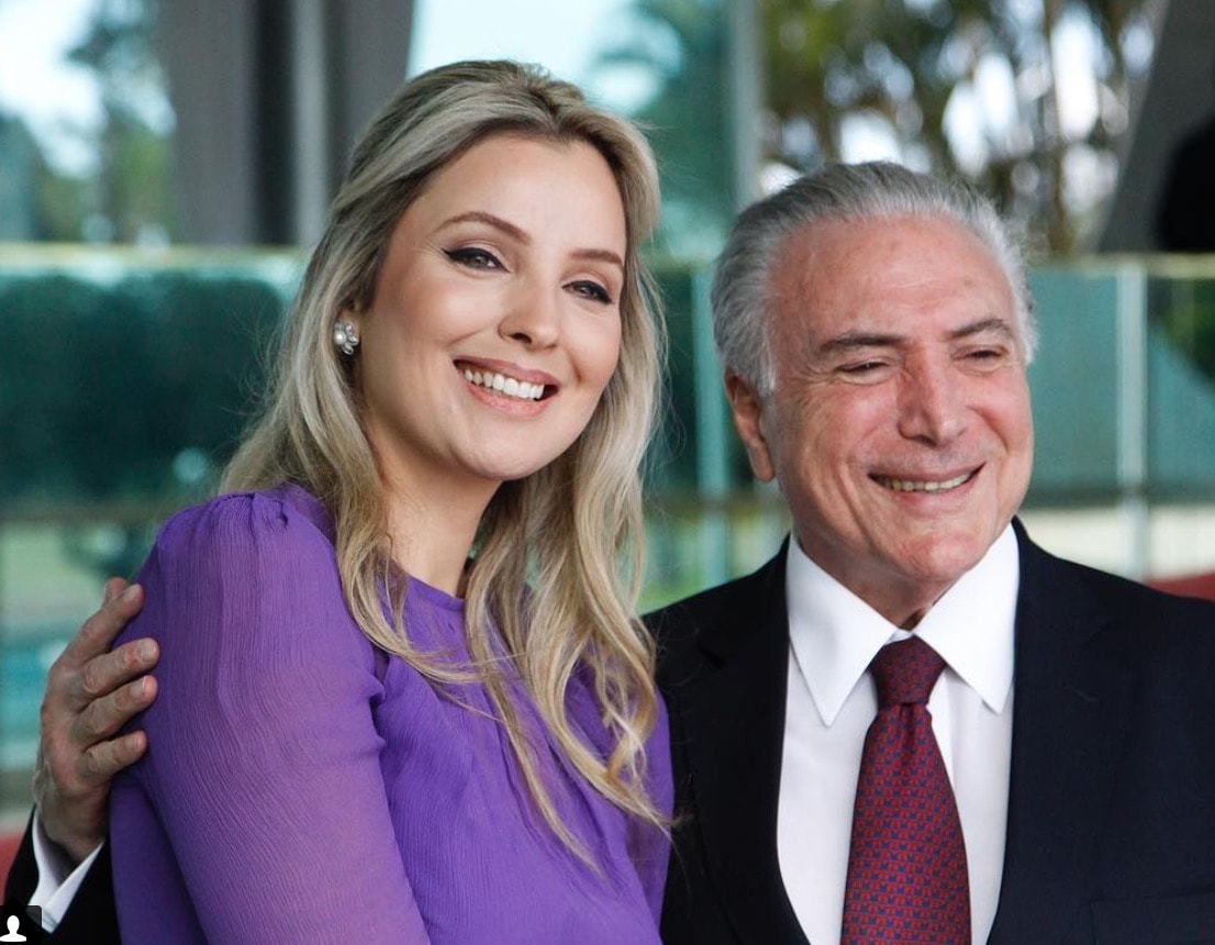 La first lady brasiliana Marcela Temer ha salvato il cane che stava per annegare in un lago