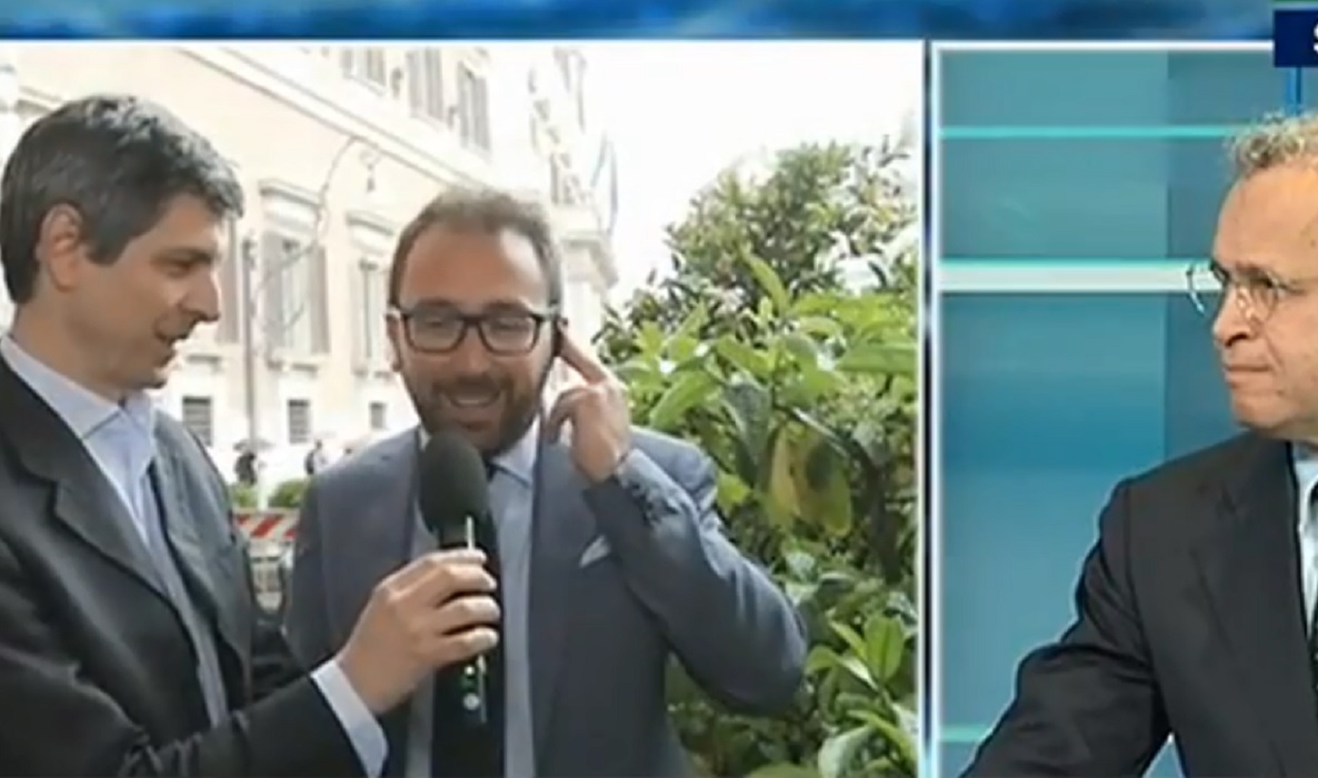 Mentana prende in giro Bonafede (M5s): "Ma un altro oltre voi si può presentare a luglio?"