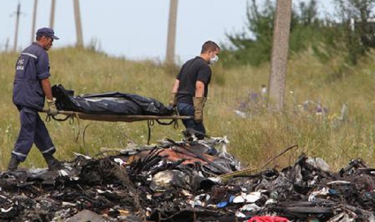 Volo MH17, gli esperti: "Il missile contro lʼaereo fu lanciato dai russi". Ira di Mosca