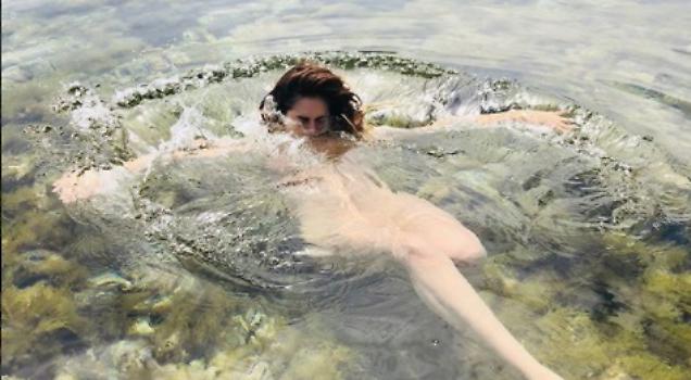 Miriam Leone, primo bikini della stagione nella sua Sicilia: FOTO Instagram