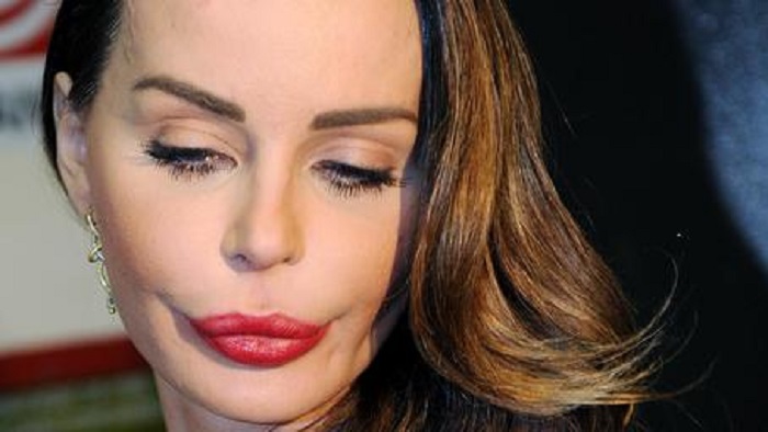 Grande Fratello, Nina Moric si sfoga: "Le donne che mi insultano sui social..."