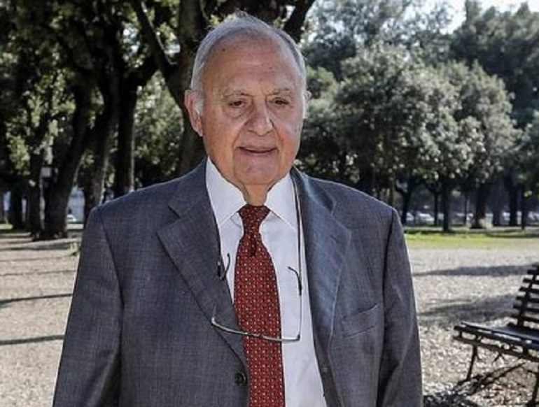 Rinaldi (Scenari Economici): "Savona? Se lo sposteranno in un altro ministero..." (foto Ansa)