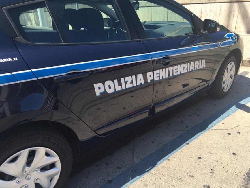 Agente penitenziaria ferito a Siracusa: protesta dei colleghi