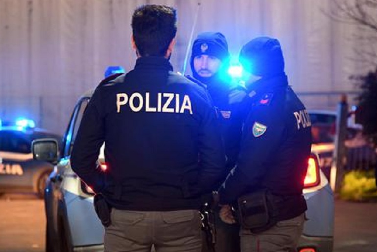 Roma, rissa con accoltellamento nella notte: cinque ragazzi denunciati (foto d'archivio Ansa)