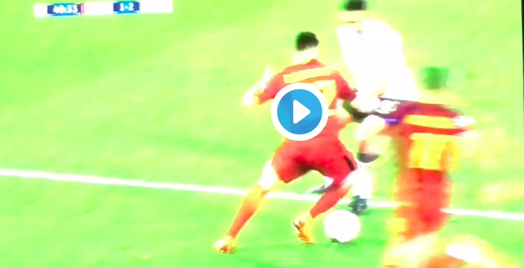 Roma-Liverpool, video: El Shaarawy steso in area, per arbitro non è rigore