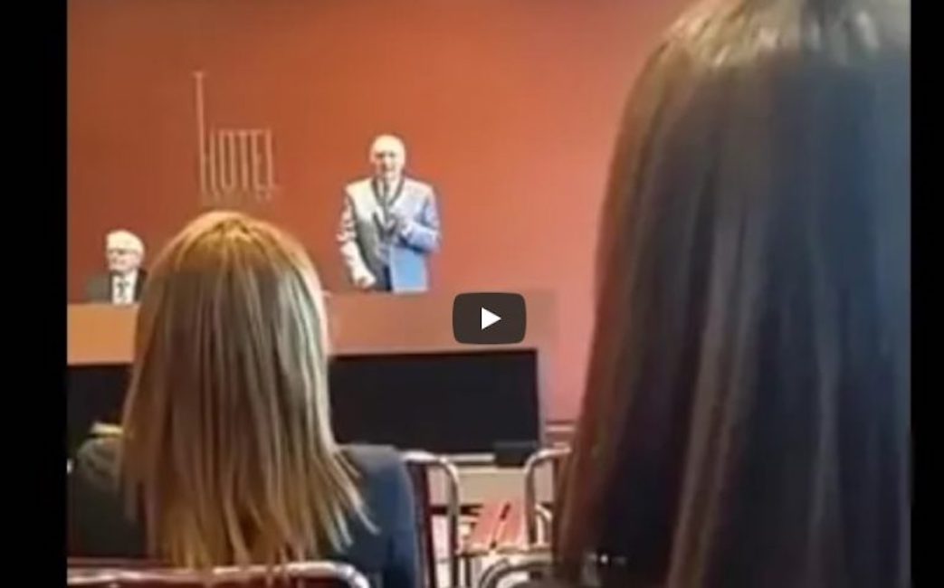 Di Maio: "Ho conosciuto Savona 15 giorni fa". Ma c'è un video del 2016 che lo smentisce. Chi dei 2 mente?