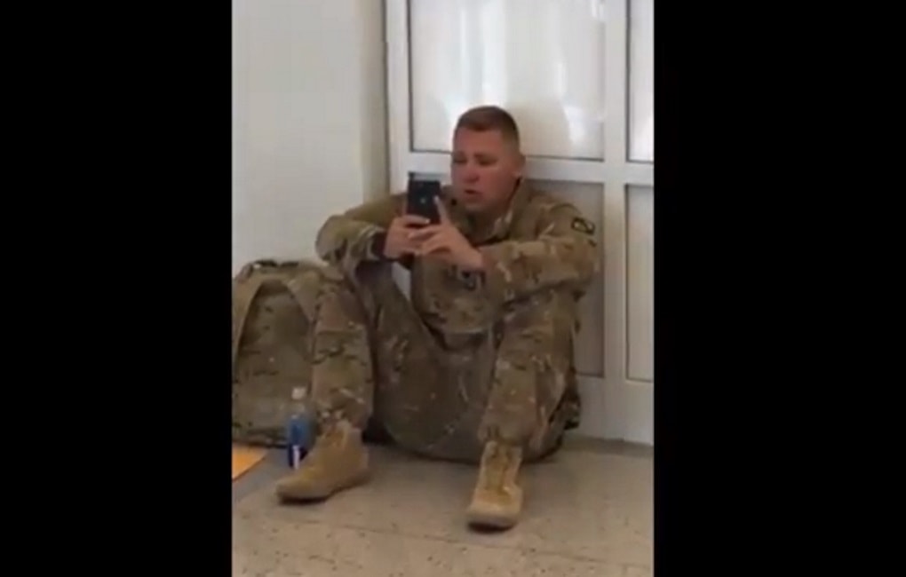 Soldato Usa perde volo: vede nascere figlia su FaceTime in diretta