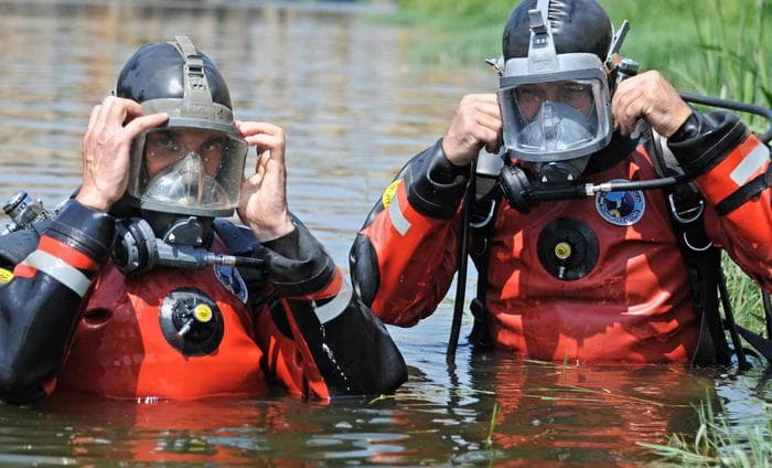 Lucca, barca si rovescia nel Lago di Massaciuccoli: Carlo Tambellini annega