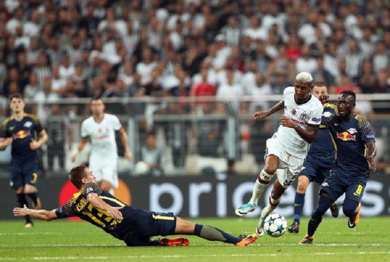 Calciomercato Roma, Talisca dà l'addio ai compagni: "Vado in Italia" (foto Ansa)