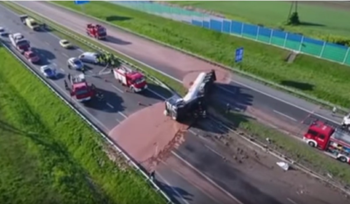 ppolonia autostrada invaso da cioccolato