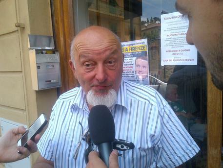 Renzi, chiesto il processo per i genitori Tiziano Renzi e Laura Bovoli: sono accusati di fatture false