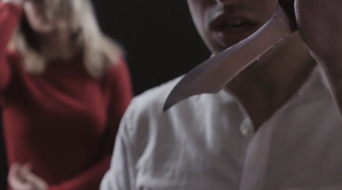 Piacenza, uccide la moglie con tre coltellate alla gola davanti al figlio di 17 anni