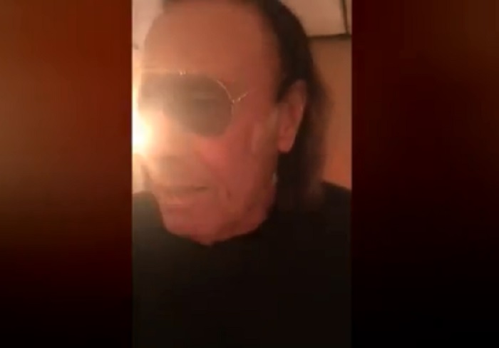 Antonello Venditti gaffe: canta "Grazie Roma" ma dimentica le parole