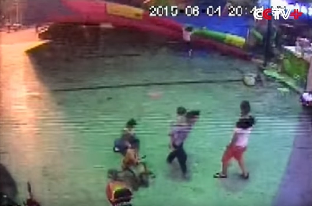 Cina castello gonfiabile