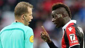 Mario Balotelli: "Basta razzisti nel calcio, facciamoli sentire ridicoli"