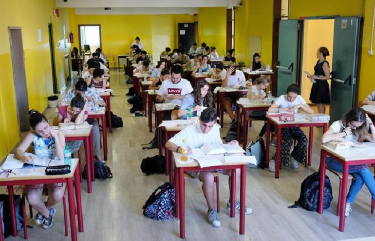 Maturità 2018, la seconda prova: la DIRETTA (foto Ansa)