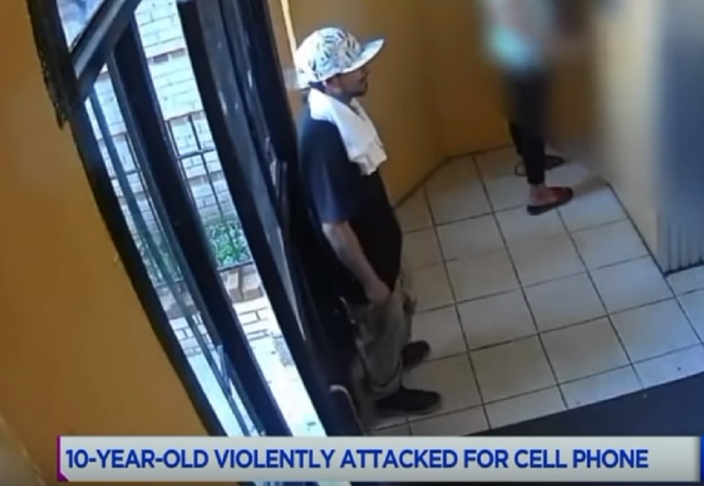 New York aggressione cellulare