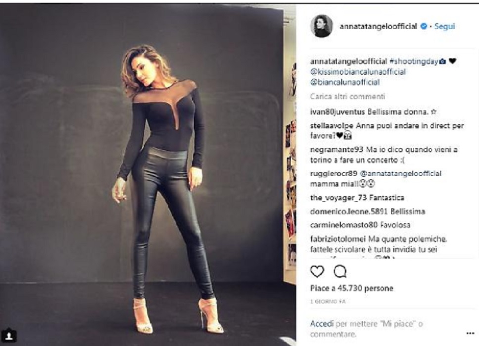 Anna Tatangelo su Instagram