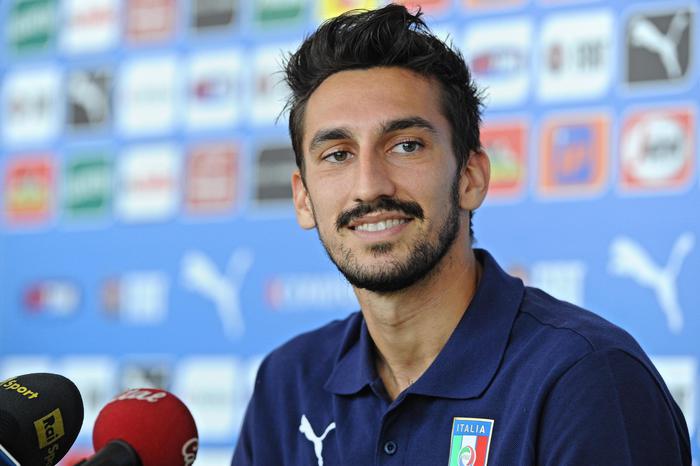 Davide Astori, la famiglia chiede silenzio stampa: "Notizie confuse e contraddittorie"