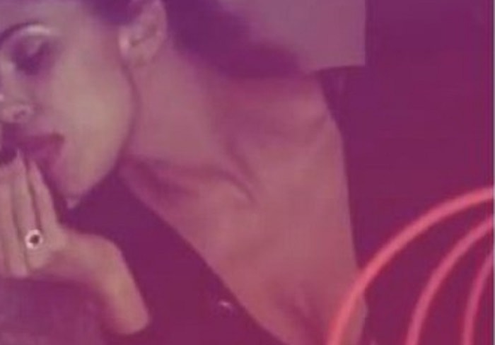 Balalaika, Gerry Scotti e la battuta in diretta su Belen: "Mi ha fatto perdere sei diottrie"