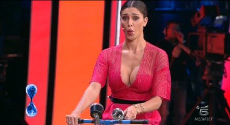 Belen Rodriguez, Maurizio Costanzo: "Lei in televisione..."
