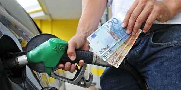 Benzina, sciopero revocato: Di Maio rimette nel cassetto la fattura elettronica