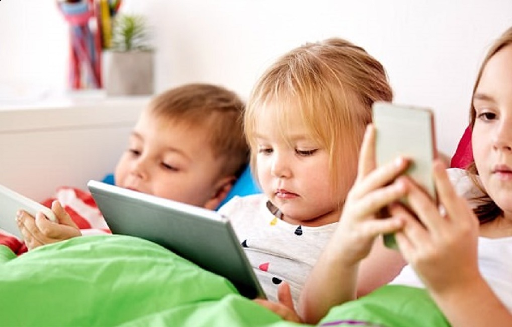 Associazione difesa bimbi contro Facebook: "Li espone a violenza e bullismo"