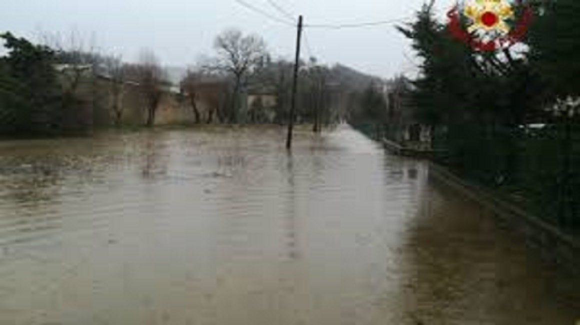 Cortona, bomba d'acqua provoca allagamenti e smottamenti