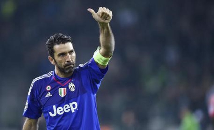 Buffon squalificato per 3 giornate in Europa: il Psg lo prenderà lo stesso?