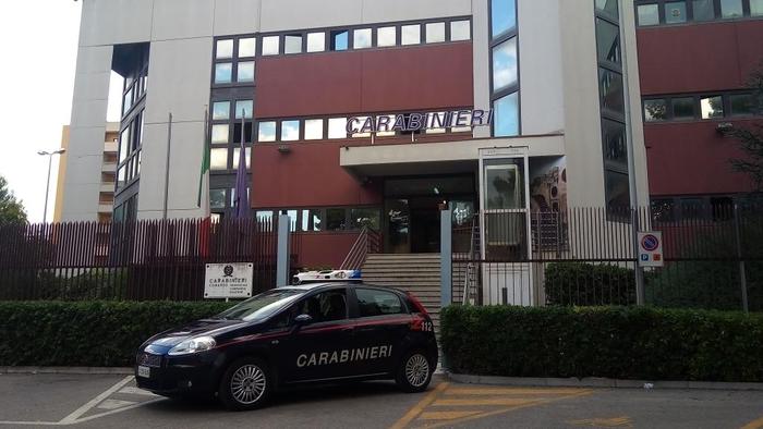 Matera, per anni abusa sulla figlia della compagna di 8 anni: arrestato