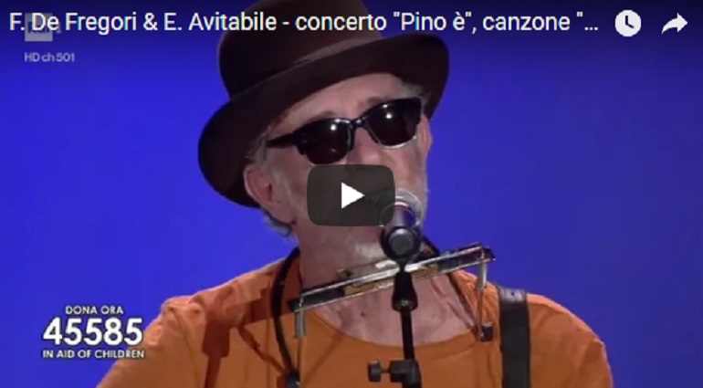 YOUTUBE Pino è, De Gregori e Avitabile cantano "Generale" durante il concerto per Pino Daniele