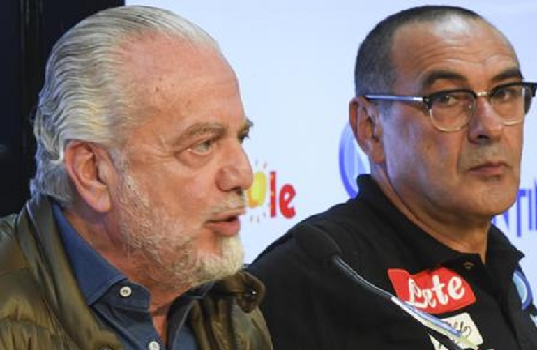 De Laurentiis confessa: "Sarri mi ferì quando disse che con il nuovo contratto si voleva arricchire" (foto Ansa)