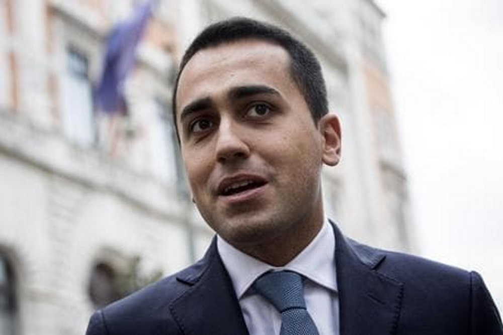 Decreto dignità, l'annuncio di Di Maio: no delocalizzazioni, Fisco leggero, no spot gioco d'azzardo...