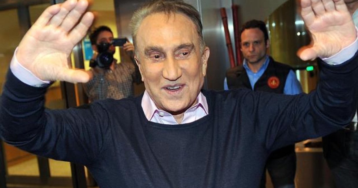 Emilio Fede: "La Pascale amica della Lecciso? Strano, vuol dire che si annoia"