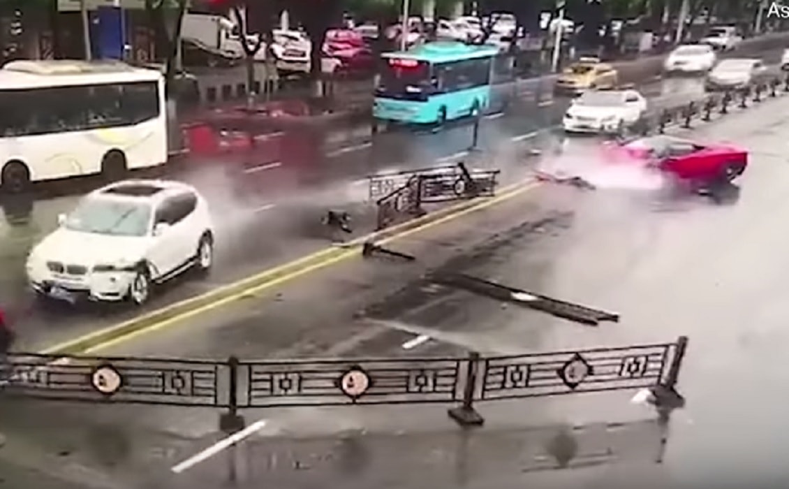 Cina Ferrari fiammante