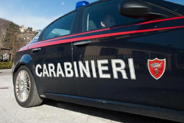 Grottaferrata: gambiano litiga al bar, si spoglia e sputa al carabiniere (foto Ansa)