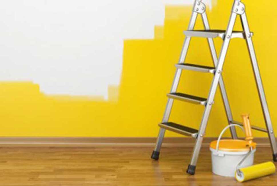 Anzio, non sono soddisfatti dei lavori e sequestrano l'imbianchino con la pistola a salve: arrestati