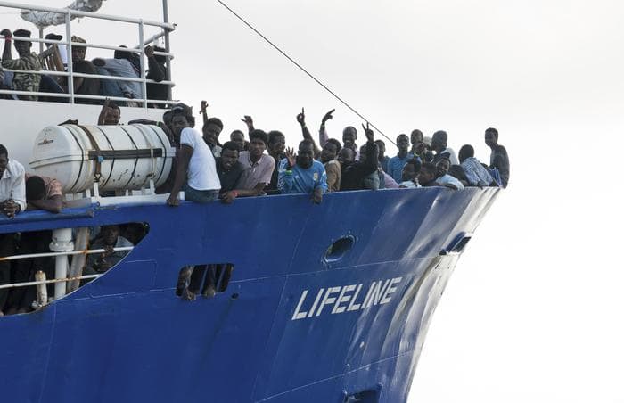 Migranti. Malta mette sotto inchiesta il capitano della Ong Lifeline
