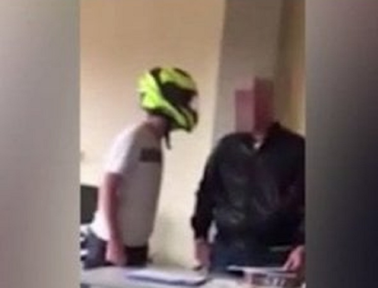 Bullismo, offese al prof di Lucca: tre se la cavano con sei in condotta e esami a settembre (foto Ansa)